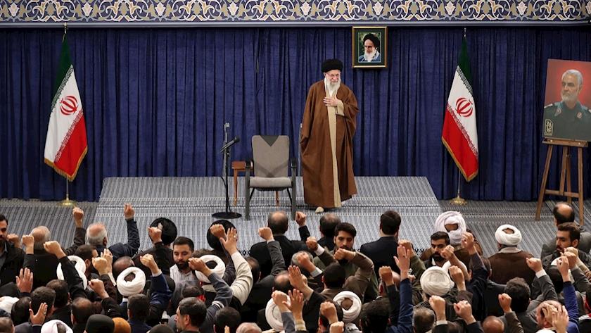 Iranpress: Iran Kermanis, Khuzestanis meet with Leader 