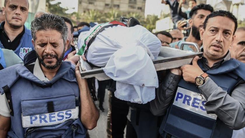 Iranpress: Death toll of journalists rises to 99: Gaza government