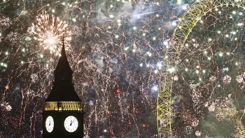 Iranpress: World welcomes New Year 2024 with fireworks