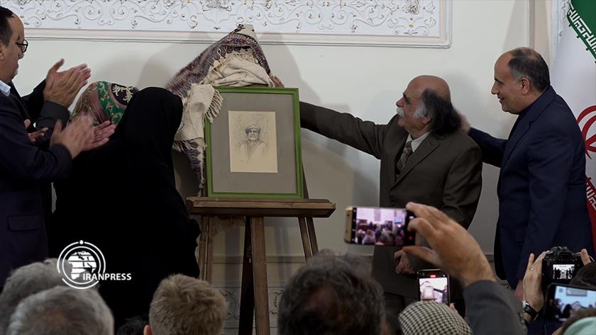 Iranpress: Tehran commemorates Iranian Farsi language professor