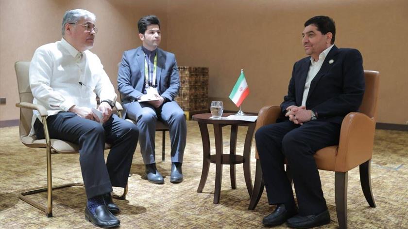 Iranpress: Iranian, Filipino officials mull over expanding ties