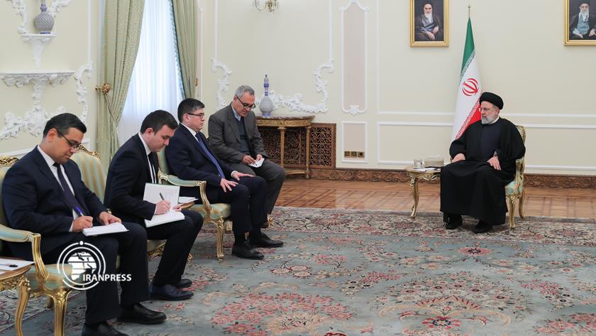 Iranpress: Raisi wants level of trade between Iran and Uzbekistan to reach $1 bn.