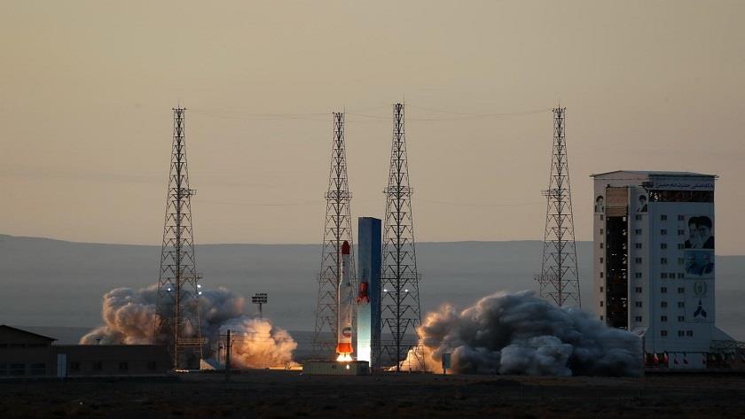 Iranpress: Iran successfully launches three satellites using Simorgh carrier