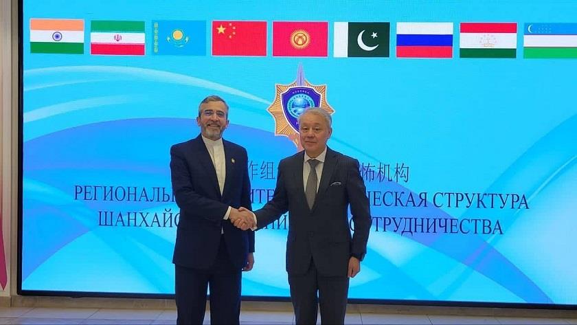 Iranpress: Iran, Uzbekistan confer on bilateral ties, fighting terrrorism