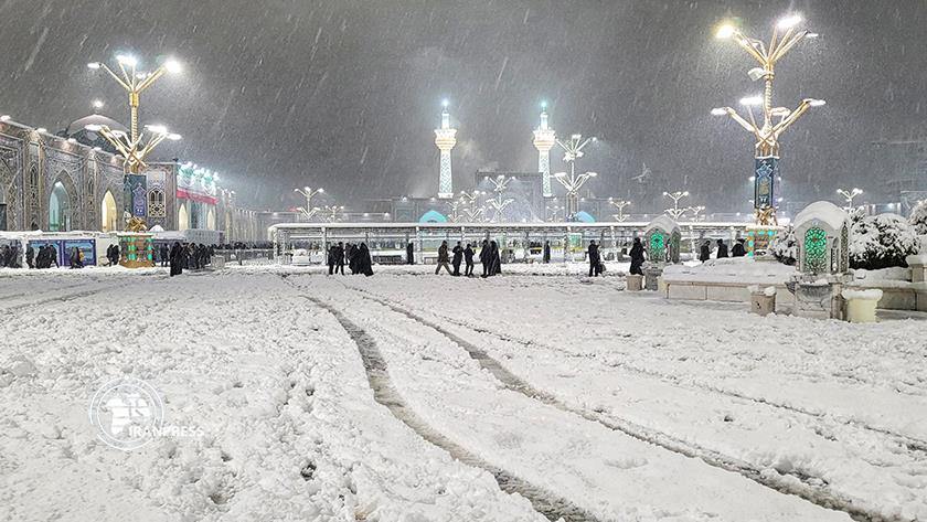Iranpress: Snowy air of Imam Reza