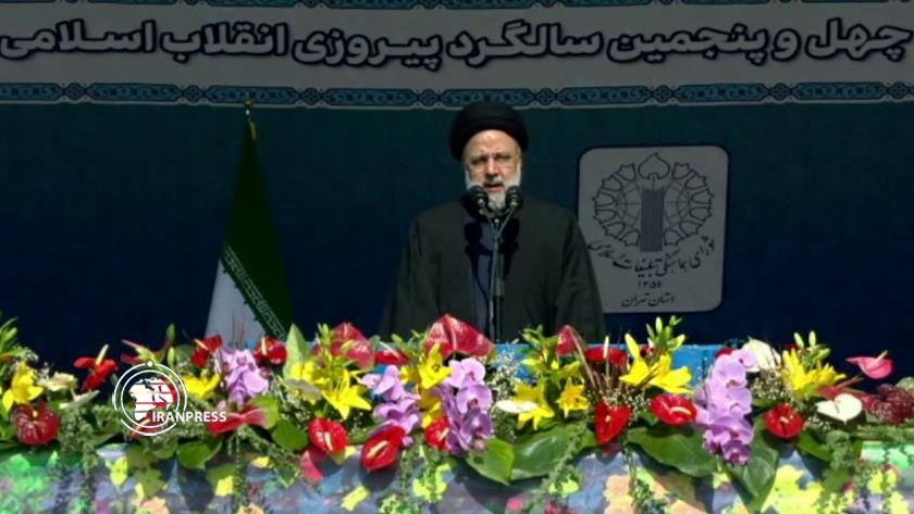 Iranpress: Raisi: Islamic Revolution a global discourse
