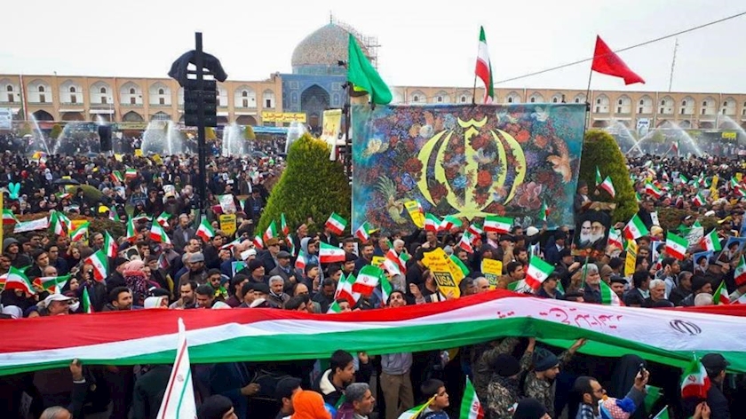 Iranpress: VideoClip: 45th nationwide ceremony of Islamic Revolution Victory 