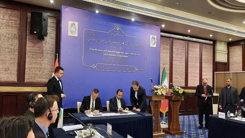 Iranpress: Iran, Hungary stress boosting economic ties