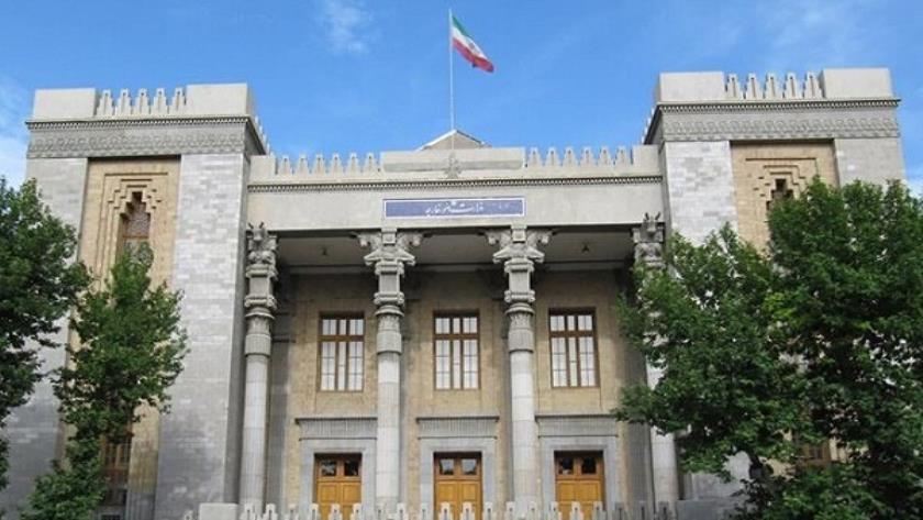 Iranpress: Iran lodges protest with Kuwaiti Ambassador over claims on Arash gas field