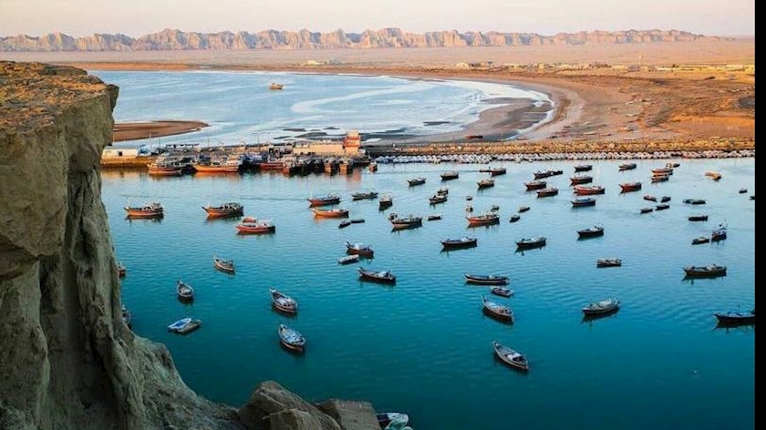Iranpress: Iran develops new coastal towns along Makran Coast