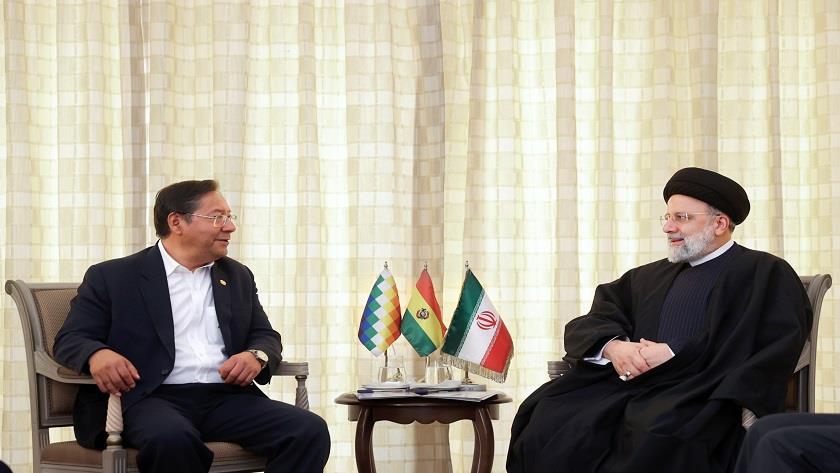 Iranpress: Iran, Bolivia Presidents meet in Algiers 