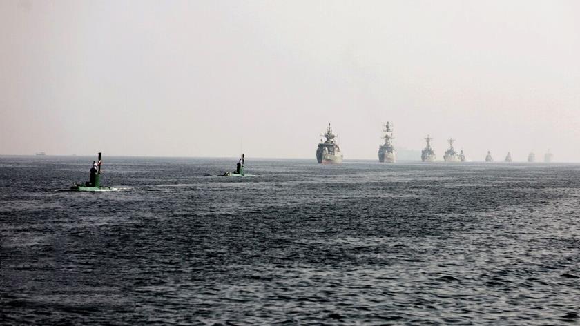 Iranpress: Iranian navy receives new arsenal of weapons and watercraft