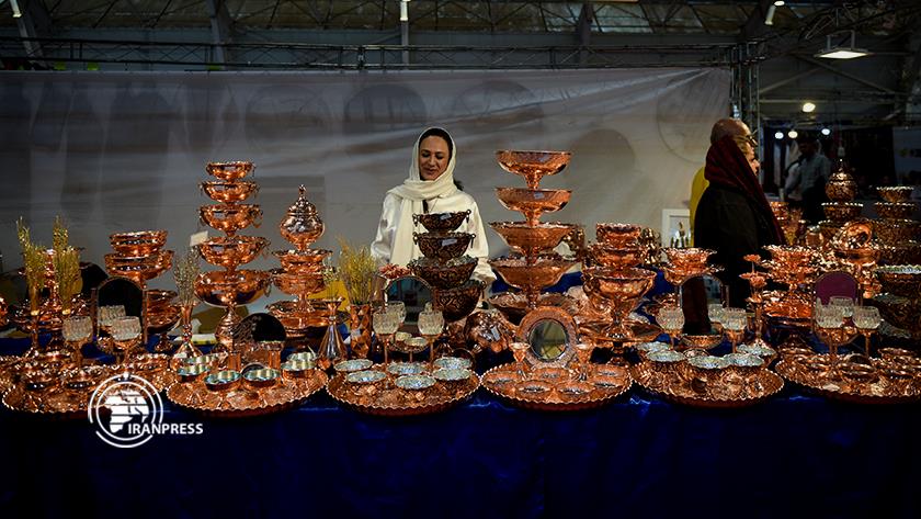 Iranpress: Nowruz exhibition of Haftsin held in Shiraz