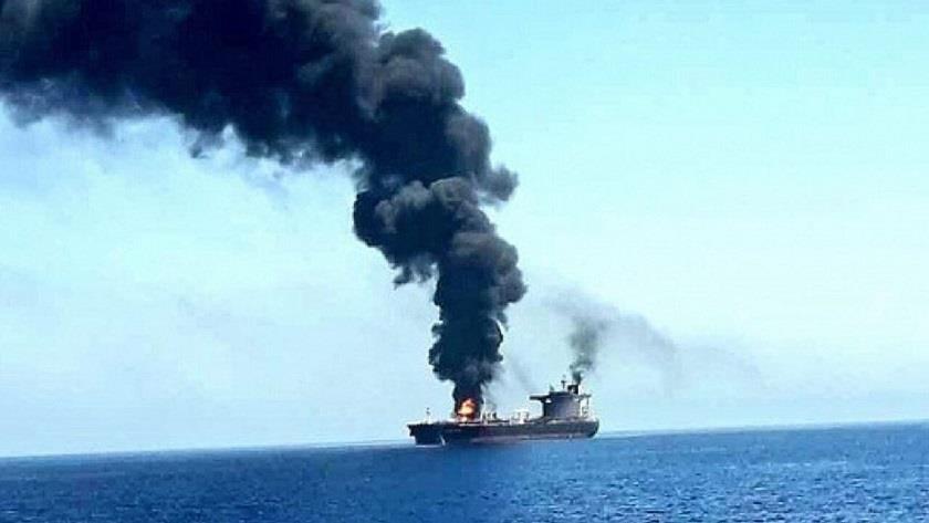 Iranpress: Two vessels attacked in Yemen