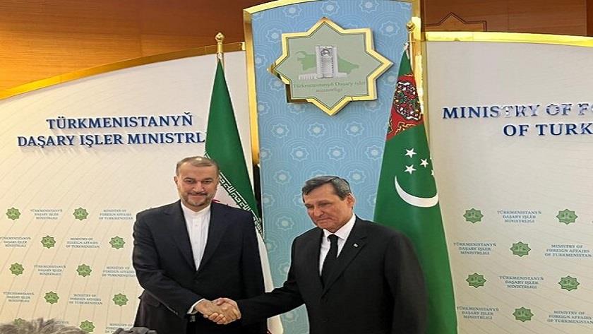 Iranian FM meets Turkmen counterpart