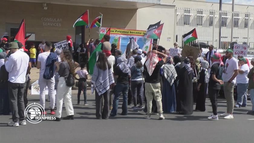Iranpress: South Africans gathered outside US consulate in support of Palestine