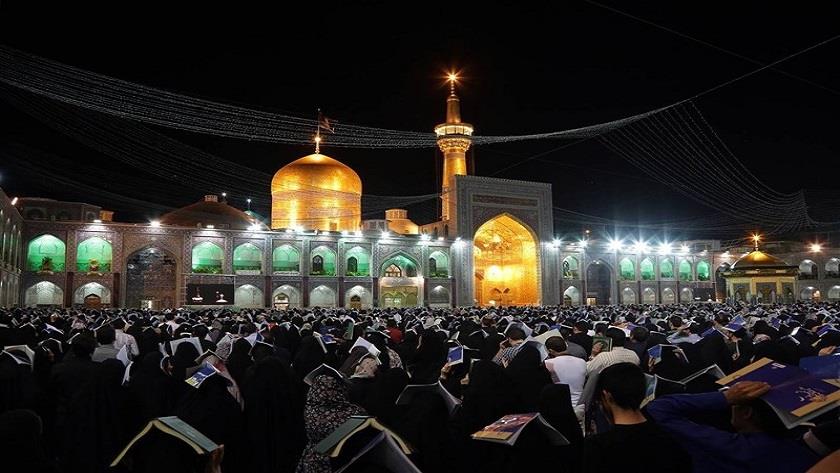 Iranpress: People mourn Imam Ali