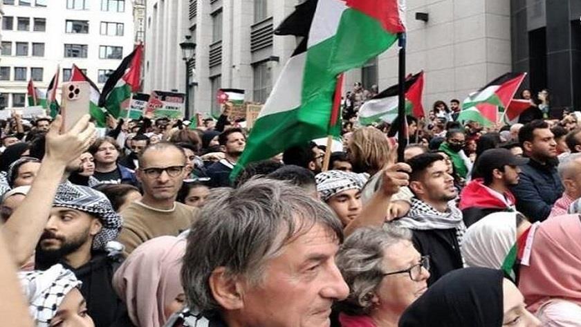 Iranpress: Brussels: Demonstrators gathered in support of Palestine on Quds day