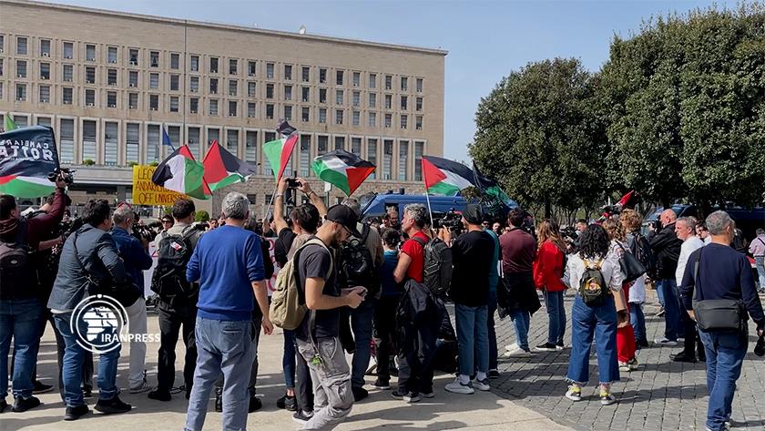 Iranpress: Italian academicians hold rally to cut ties with Israeli universities