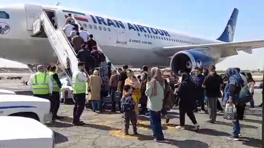 Iranpress: Iranian airports resume flights 