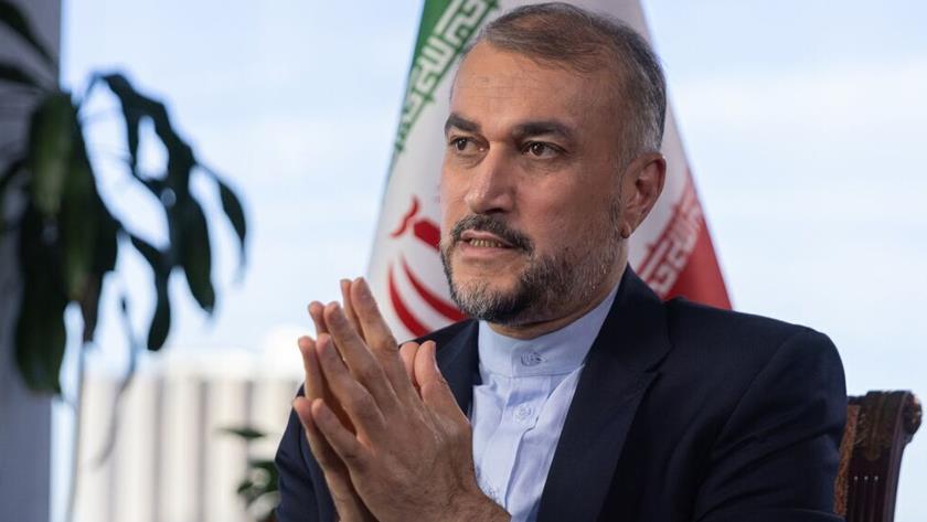 Iranpress: Iranian FM: The efforts of 20 countries could not stop our missiles