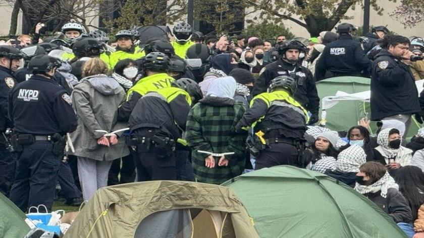 Iranpress: NYPD arrests Columbia University students protesting