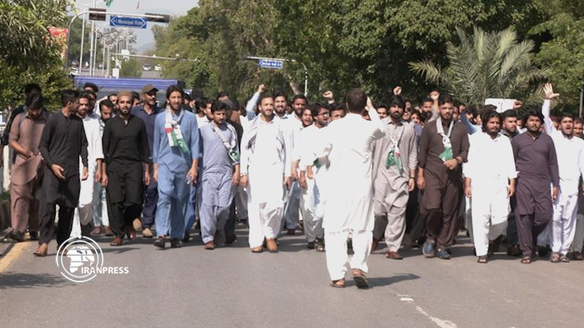 Iranpress: Pakistani students march in solidarity with people of Gaza