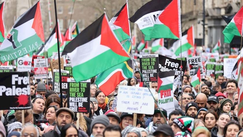 Iranpress: Massive Demonstration in London to Support Gaza