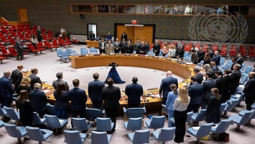 Iranpress: UNSC Observes Minute Of Silence For Iran