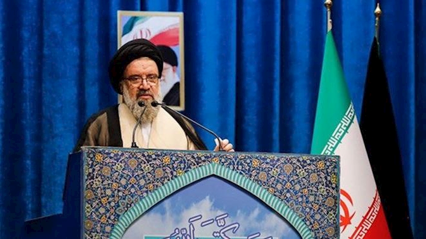 Iranpress: Senior cleric: Magnificent burial procession of martyrs of service conveys message of