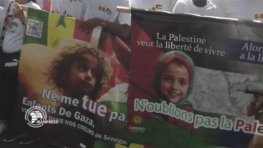 Iranpress: Hundreds March In Dakar To Demand Ceasefire In Gaza