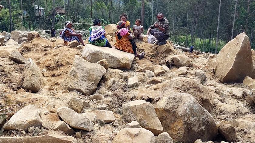 Iranpress: Over 2,000 Buried Alive In Massive Landslide, Papua New Guinea 