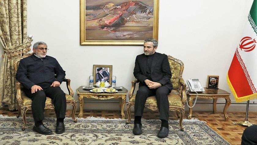 Iranpress: IRGC Quds Cmdr meets with Iran Acting Foreign Minister 