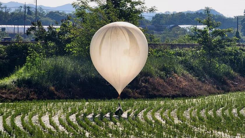 Iranpress: North Korea Sends Over 200 Balloons Filled With Trash, Excrement To South Korea