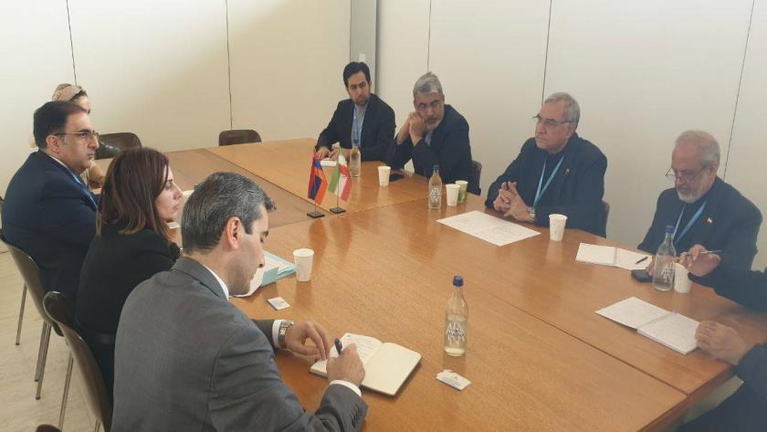 Iranpress: Iran, Armenia seek to shore up medical cooperation