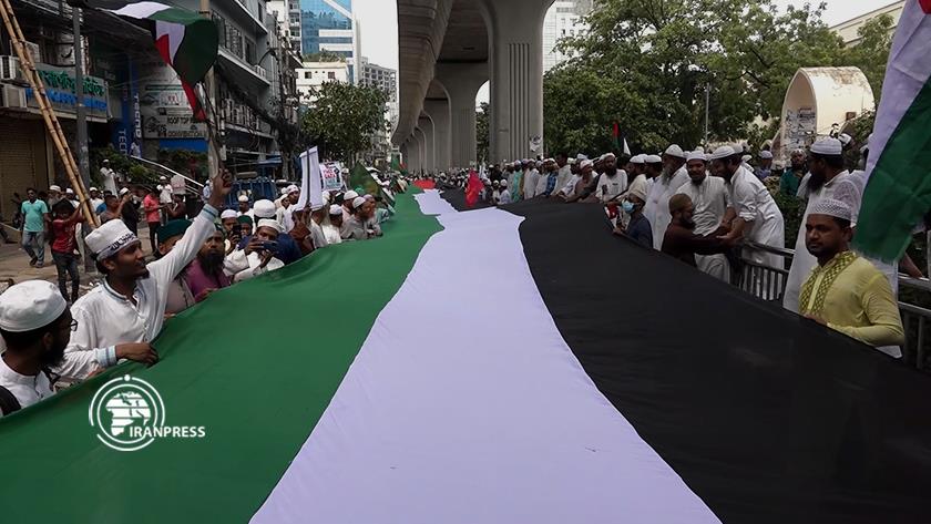 Iranpress: Massive March of Bangladeshi Muslims in Support of Gaza: A Protest Against Israel 