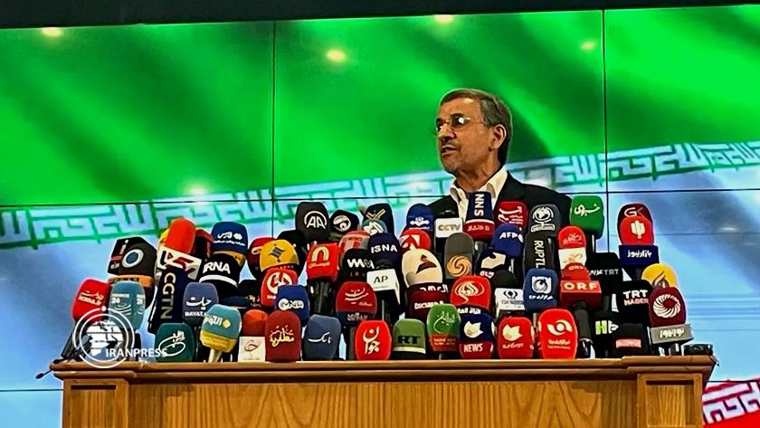 Iranpress: Ahmadi Nejad: Iran