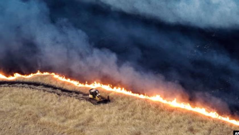 Iranpress: Wildfire near San Francisco burns about 14,000 acres