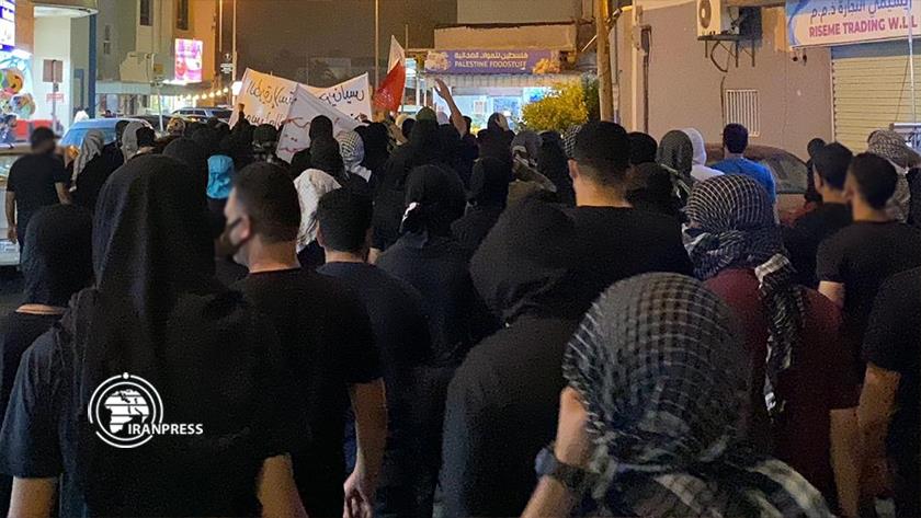 Iranpress: Bahrainis protest to condemn the Zionists
