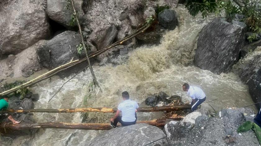 Iranpress: Himalayan region landslides kills 10 