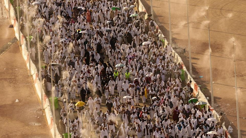 Iranpress: 1,100 Hajj Pilgrims die in Saudi Arabia Soaring Heat Waves