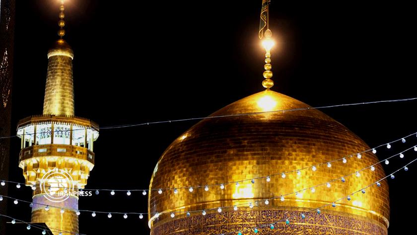 Iranpress: Eid al-Ghadir Celebrated in Holy Shrine of Imam Reza with Foreign Pilgrims