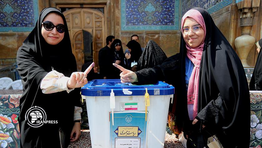 Iranpress: Voters Go to Polls in Isfahan for Iran