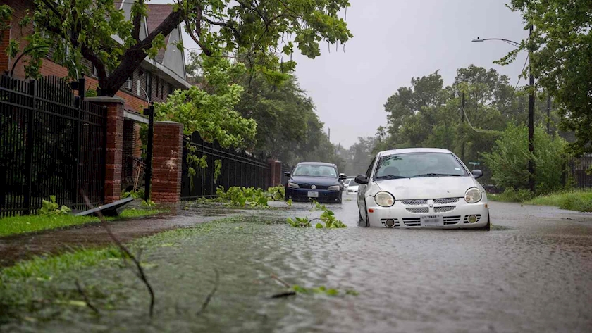 Iranpress: 2 Million Americans Without Power, 4 Dead as Hurricane Beryl Hits US Houston