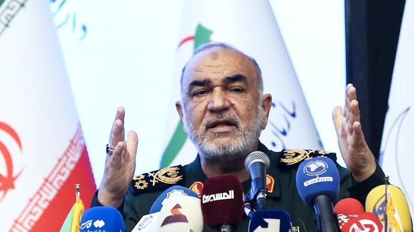 Iranpress: "Hollow Hegemon": IRGC Chief Proclaims Diminution of U.S. Power
