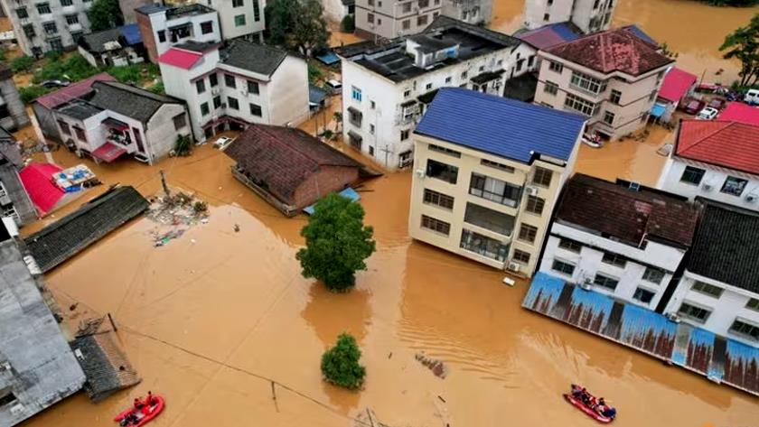 Iranpress: 26,000 Tourists Evacuated as Typhoon Prapiroon Nears South China