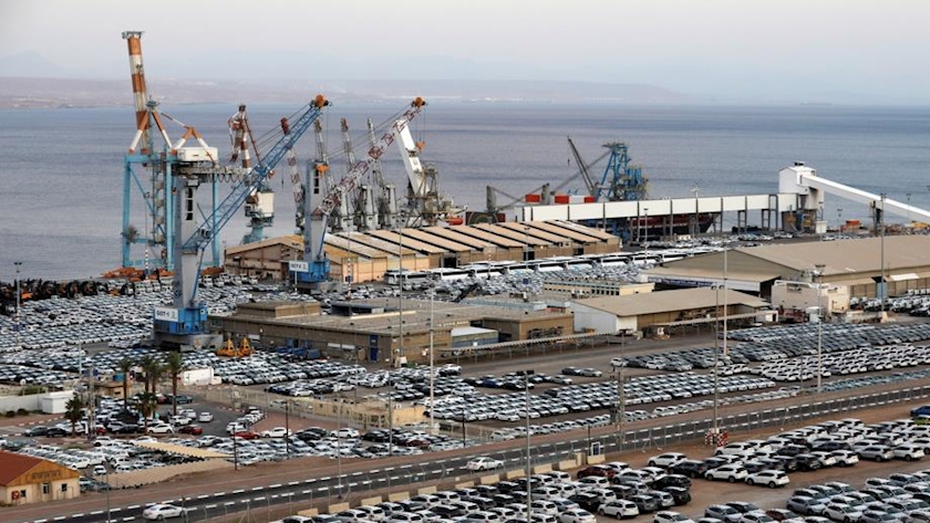 Iranpress: Yemen Strikes Eilat: Ballistic Missiles Target Israeli Port City and Vessels