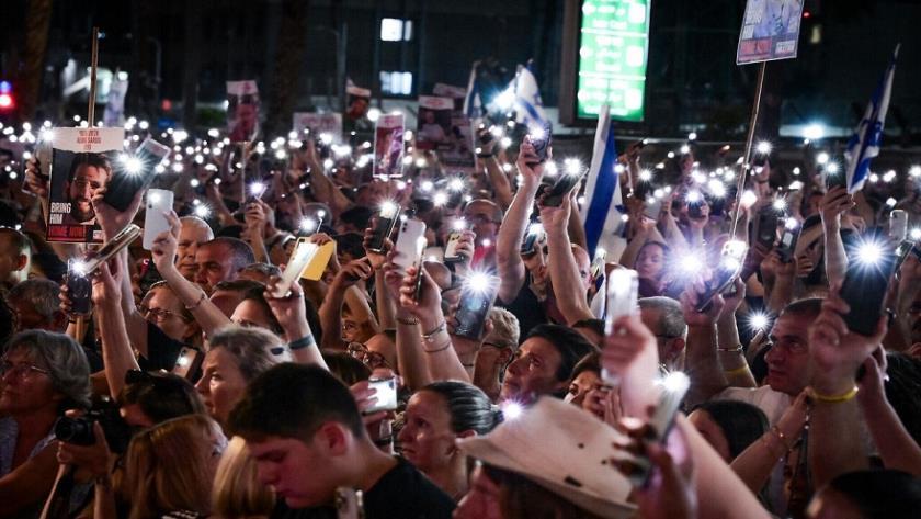 Iranpress: Israelis Stage Massive Anti-Netanyahu Protests 