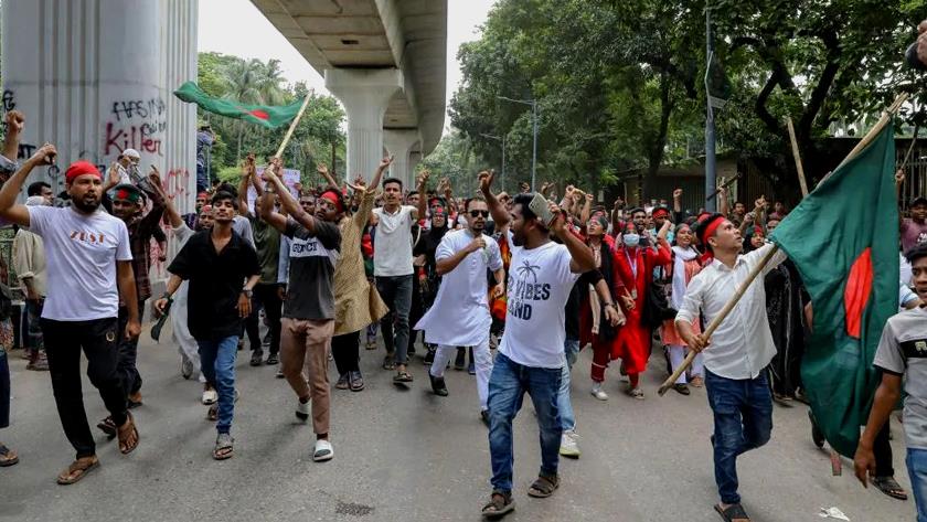 Iranpress: At Least 95 People Killed in Bangladesh Protests on Sunday 