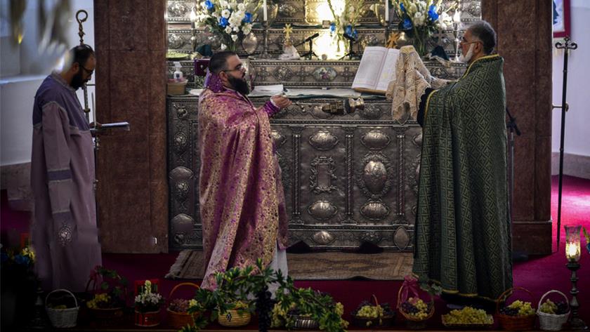 Iranpress: Tehran Christians Gather to Celebrate Feast of the Assumption